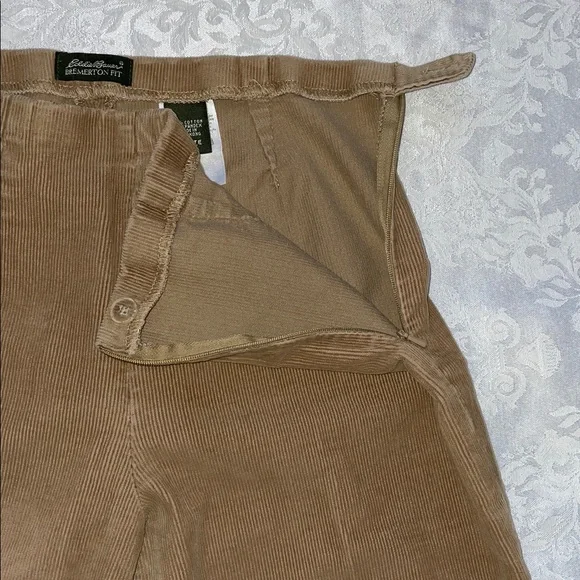 Eddie Bauer Women’s Tan Corduroy Pants.  Size 4. - Picture 4 of 4